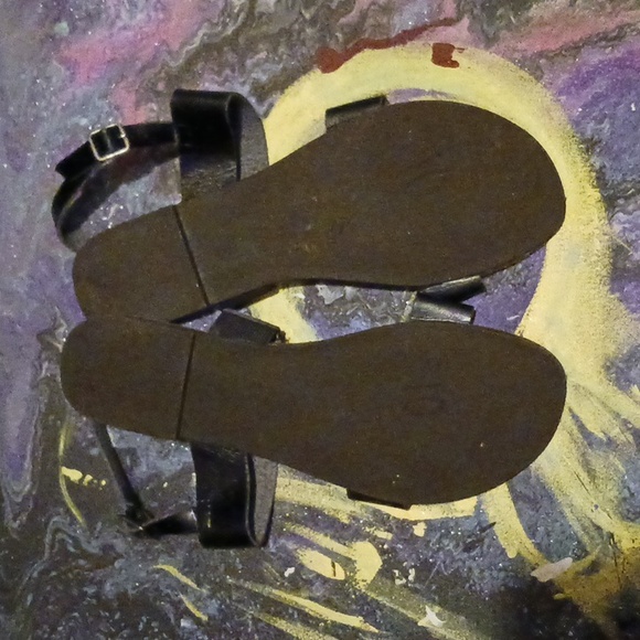 Sandals - Picture 3 of 4